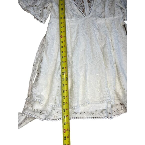 Showpo Women's White Lace Dip V-Neck Dress Size M - Picture 6 of 8